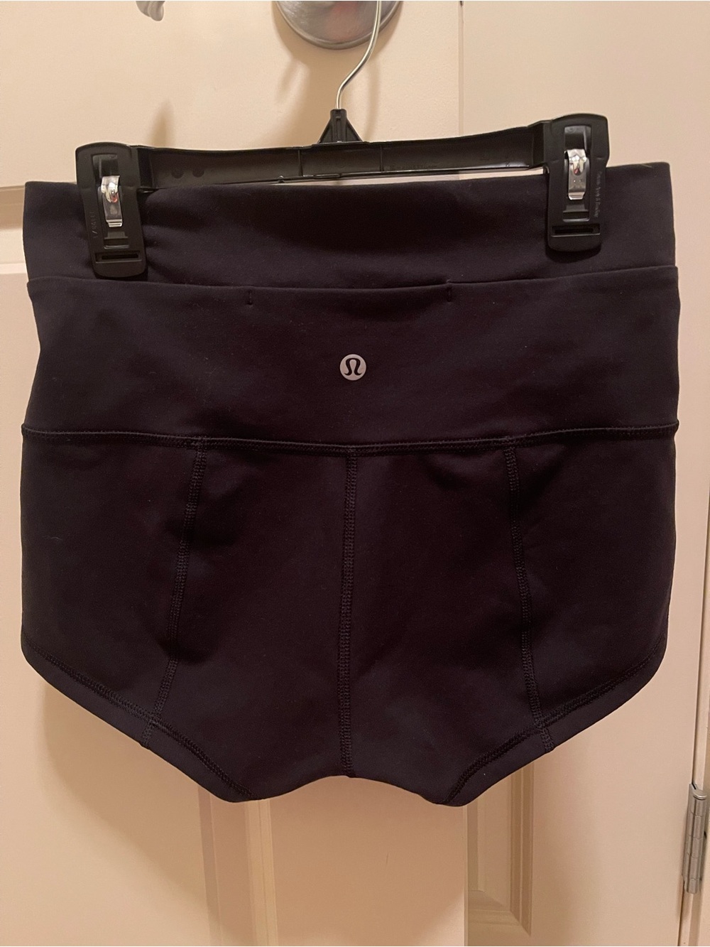 LULULEMON 🍋 Vintage Women’s High-Rise Athletic Shorts Black Size 6 Back Logo
